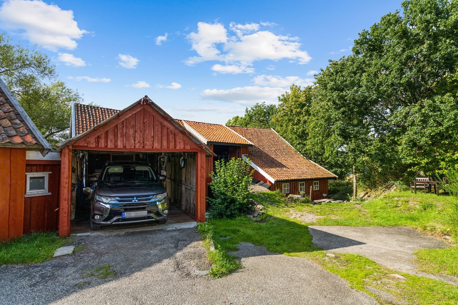 Garasje og låve Galleribilde