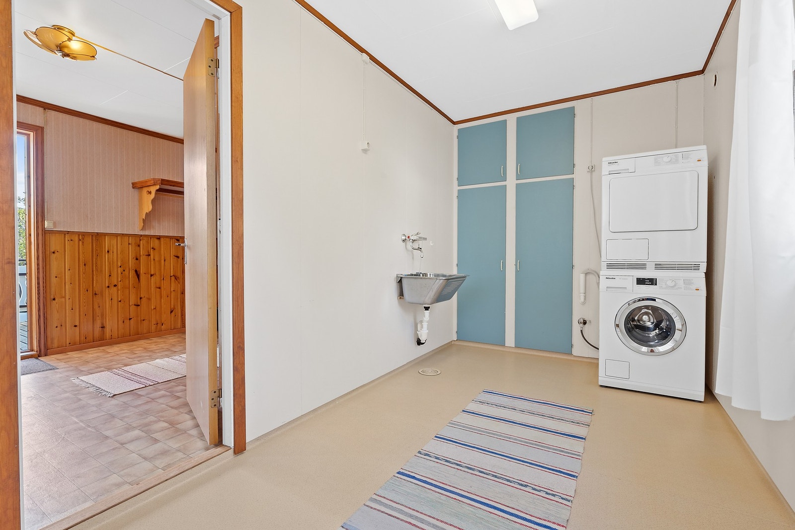 Vaskerom Galleribilde