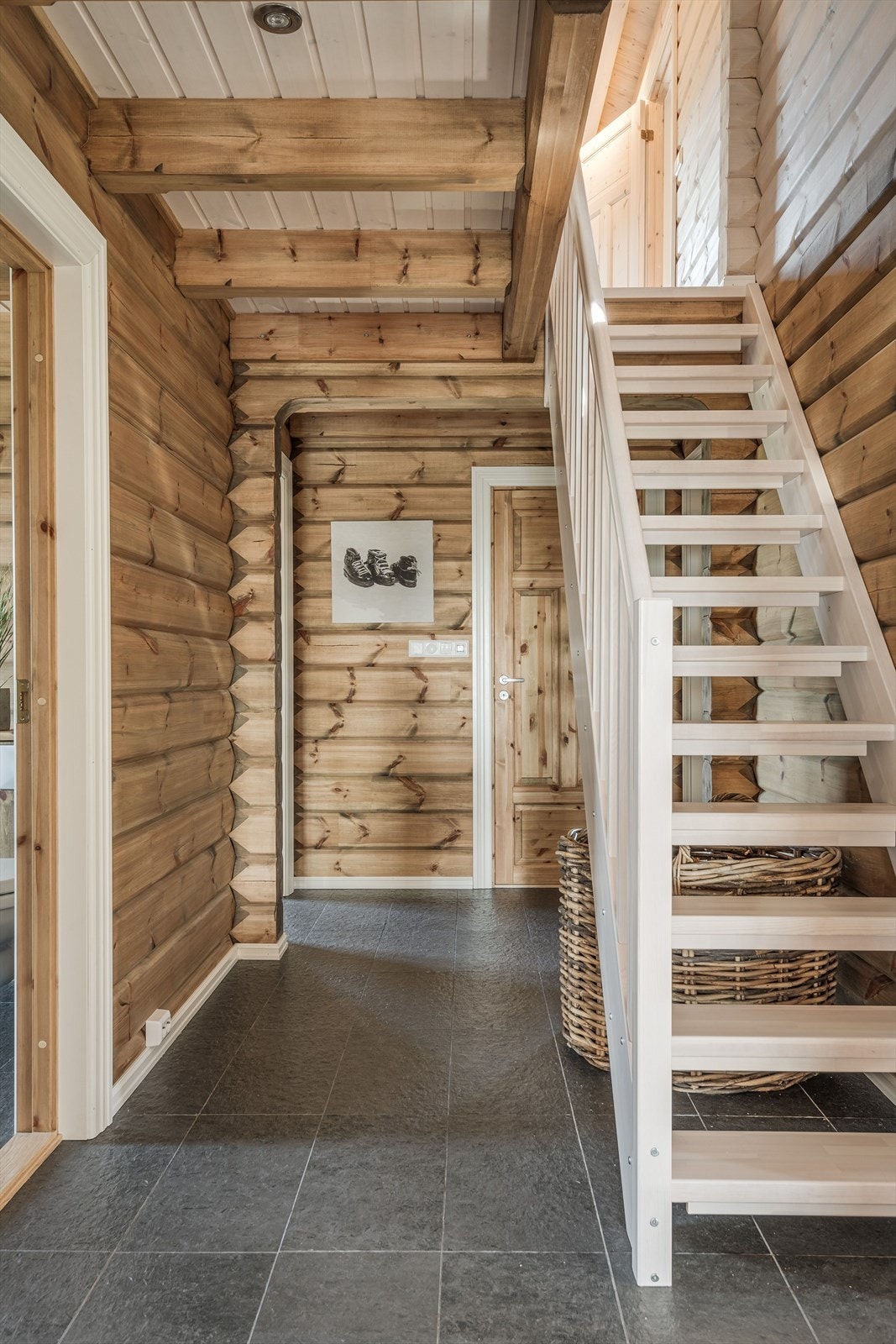Det er deilig gulvvarme i hele 1. etasje (bortsett fra soverommene). Galleribilde