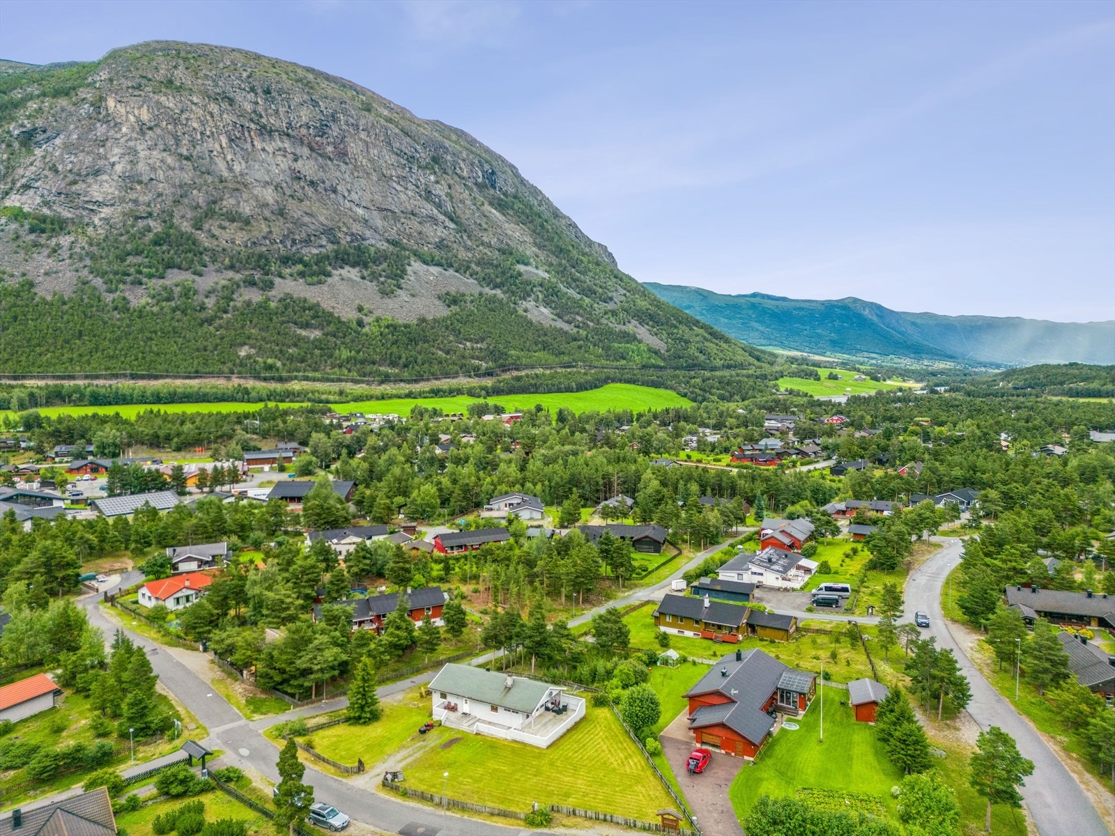 Trivelig boligeiendom, fint og sentralt beliggende i Bismo. Galleribilde