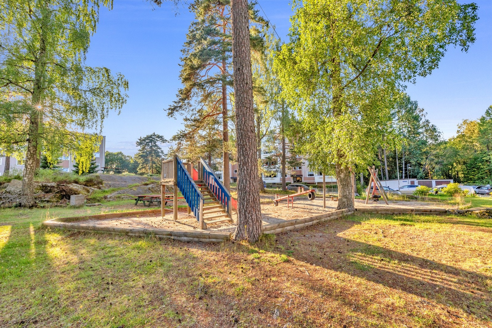 Fra boligen er det kort vei til lekeplass Galleribilde