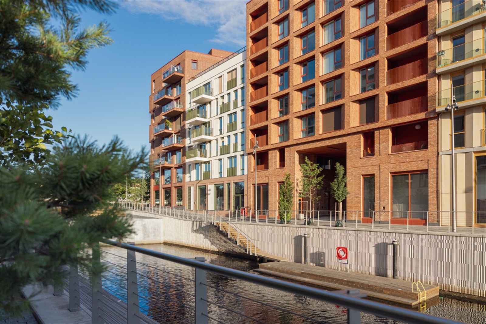 Beboerne kan booke fellestjenester som gjestehybler og kajakker i en brukervennlig app, som også brukes som kommunikasjonskanal mellom naboene Galleribilde