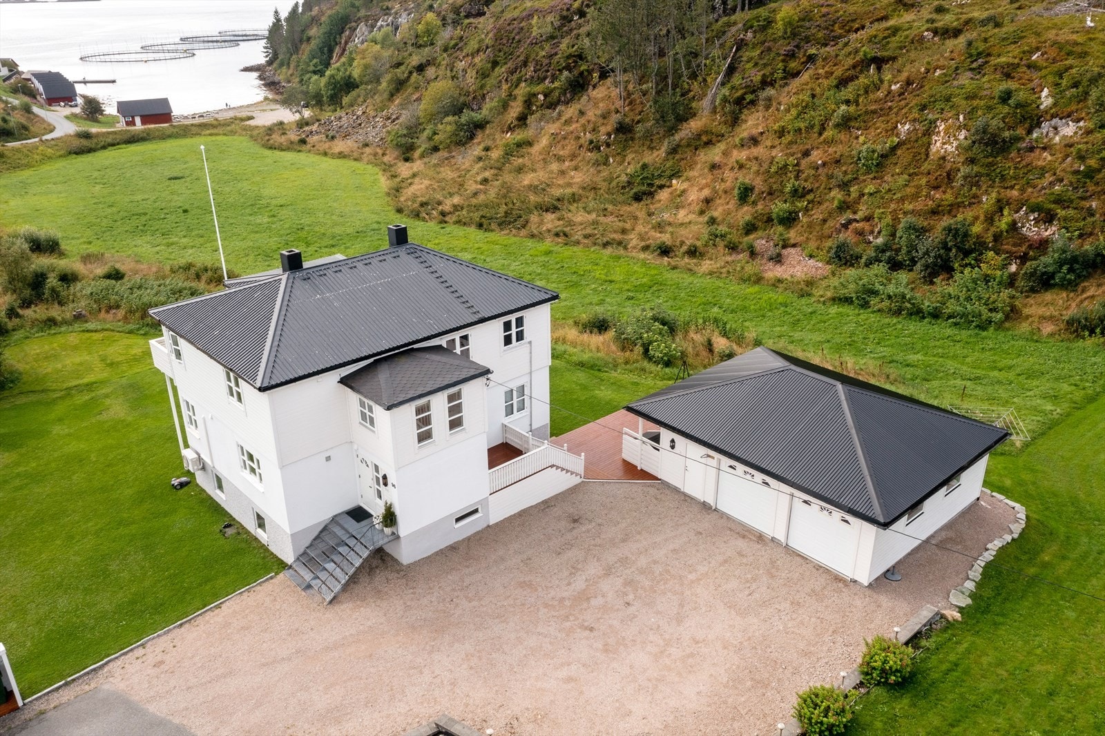 Med et totalt bruksareal på 284 kvm er det god plass til storfamilien og gjester Galleribilde