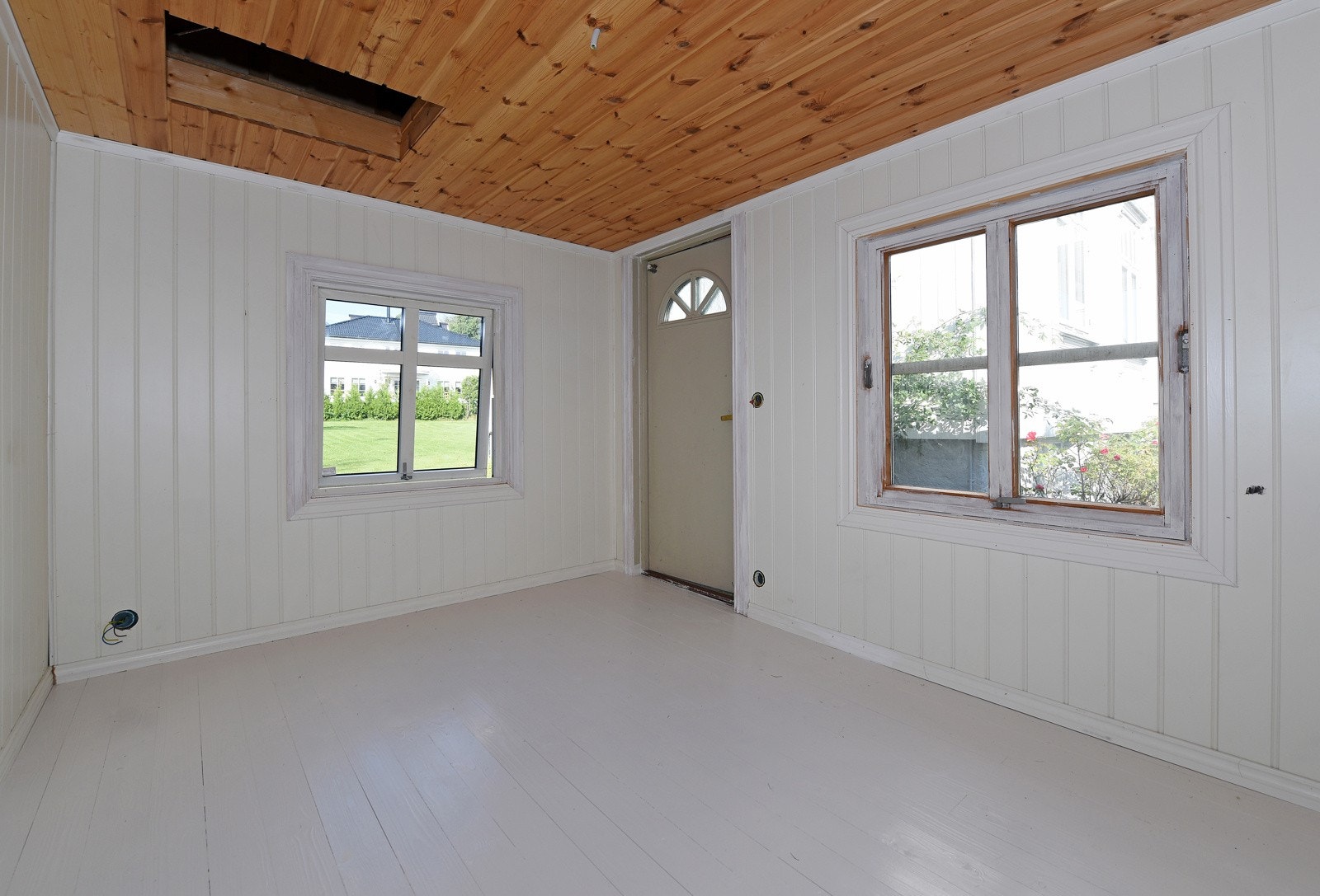 Det er frittstående anneks på tomten hvor man kan ha kontoret sitt. Galleribilde