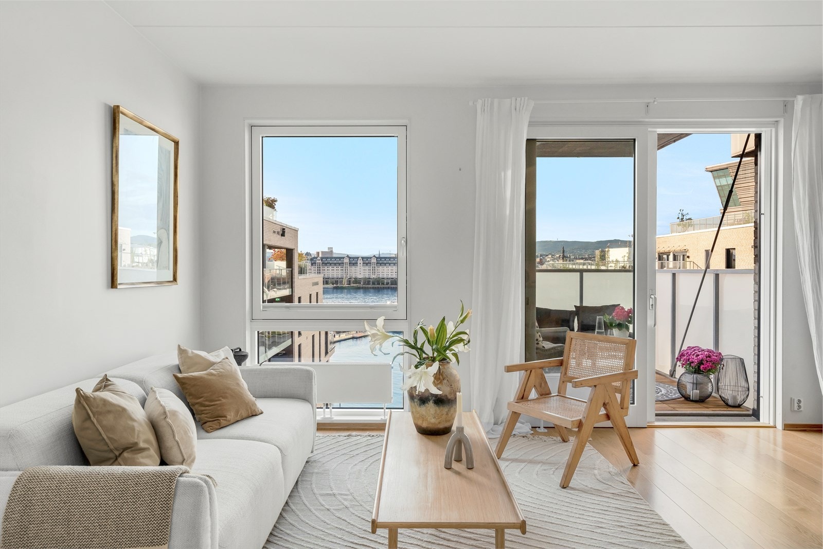 Legg merke til utsikten. Tilpassede plissegardiner Galleribilde