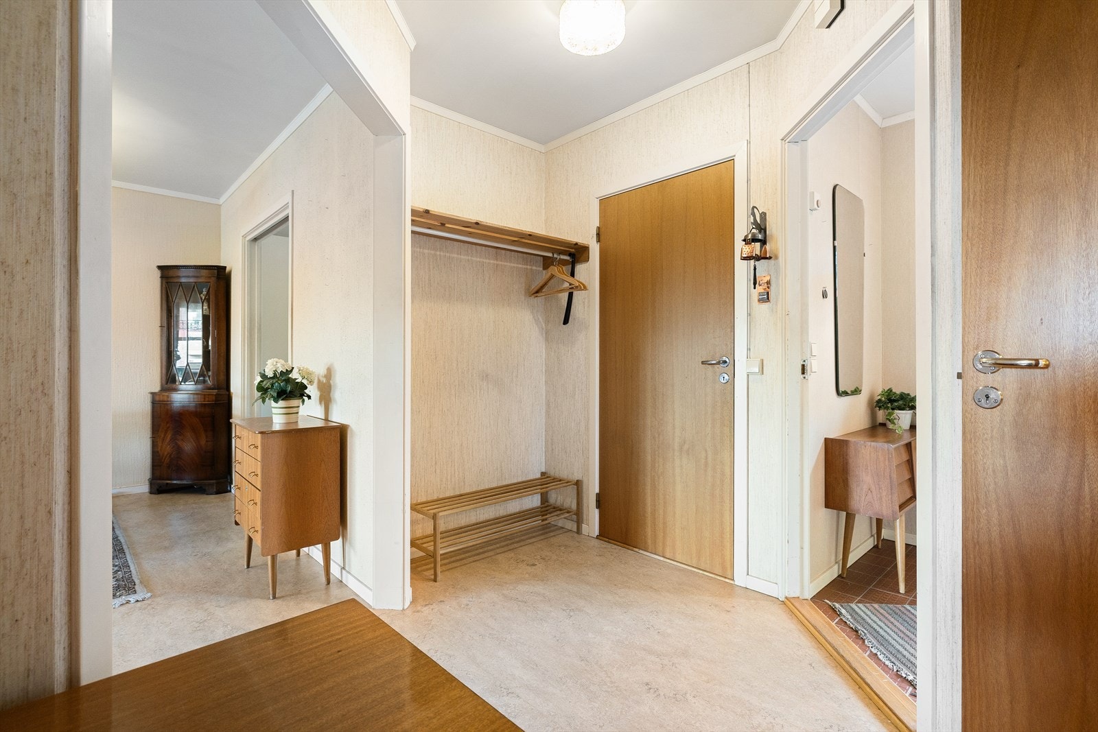 1-27.jpg Galleribilde