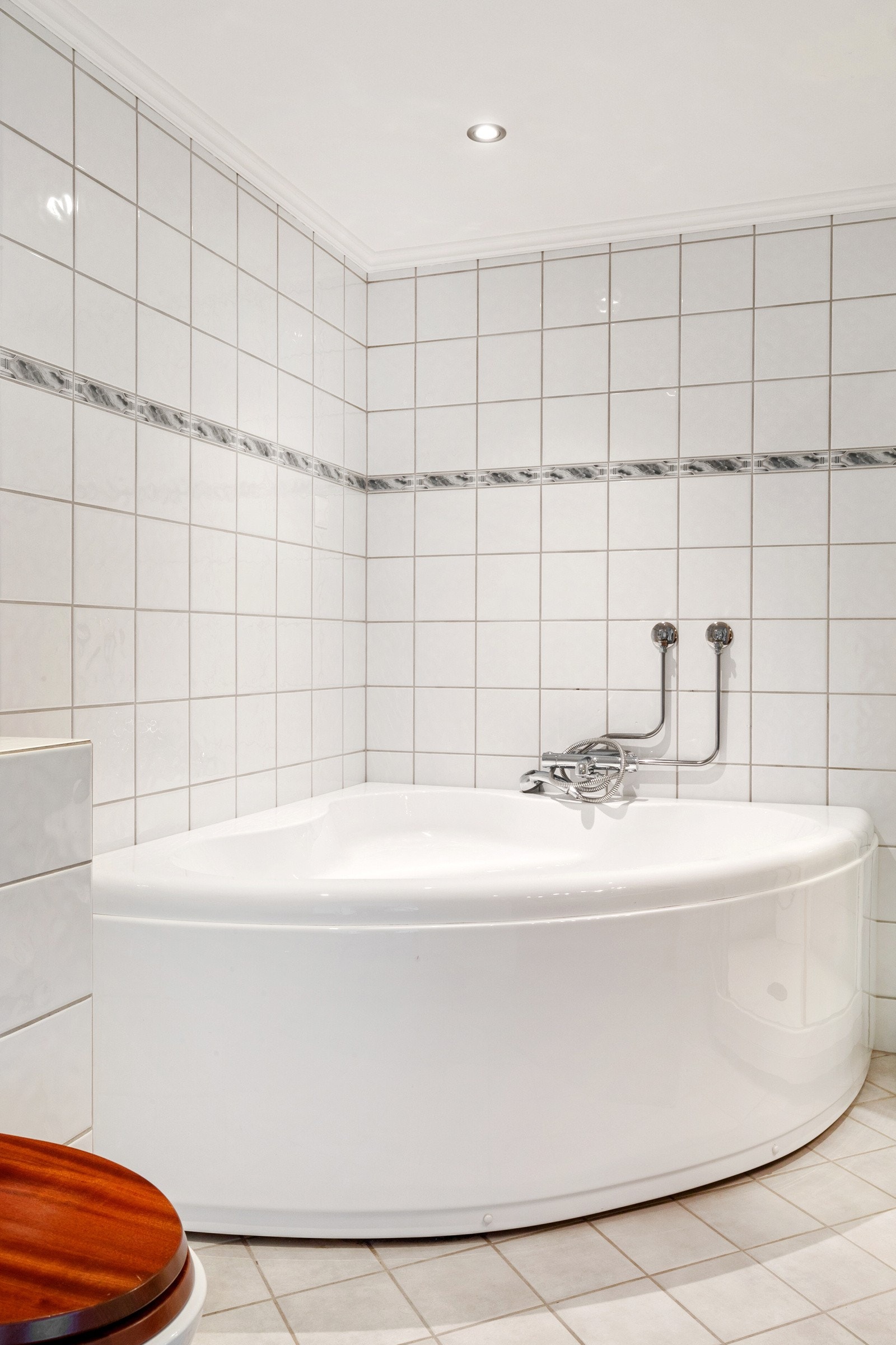 Pent hjørnebadekar. Galleribilde