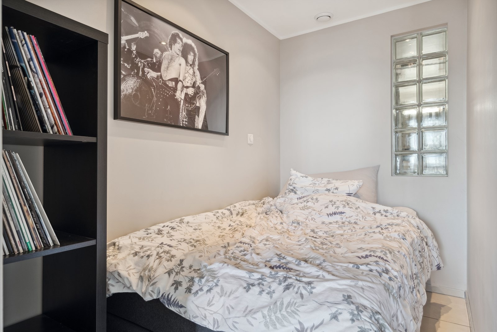 Sovealkove med plass til skap eller annen ønsket innredning. Galleribilde