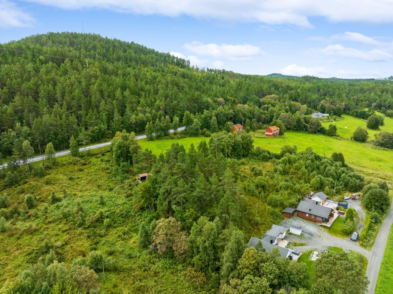 Ny trasé for E39 er planlagt , noe som vil gjøre tomtene til et enda roligere og bedre sted for rekreasjon Galleribilde