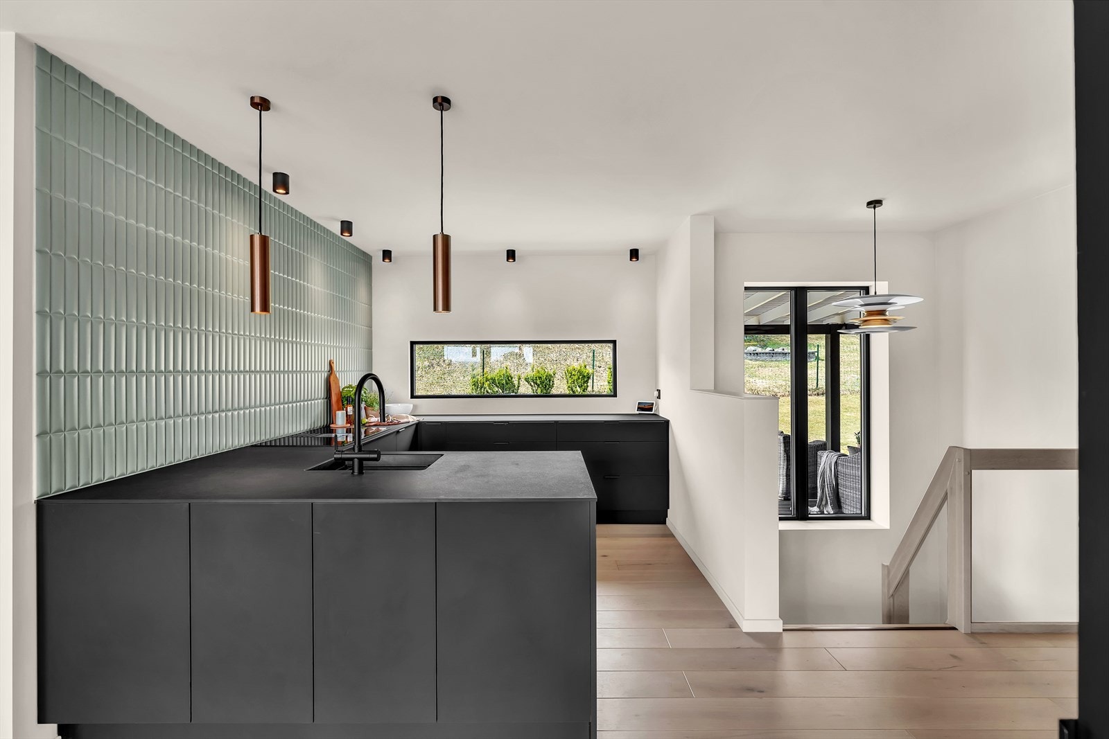 Boligen har et flott og innbydende kjøkken, levert av Strai kjøkken. Galleribilde