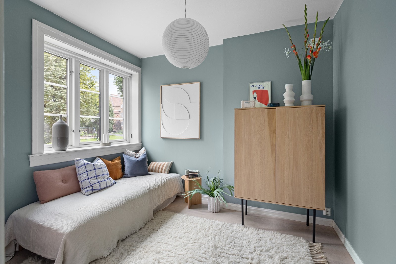 Et funksjonelt rom som kan tilpasses etter egne behov. Rommet er i dag innredet som soverom. Galleribilde