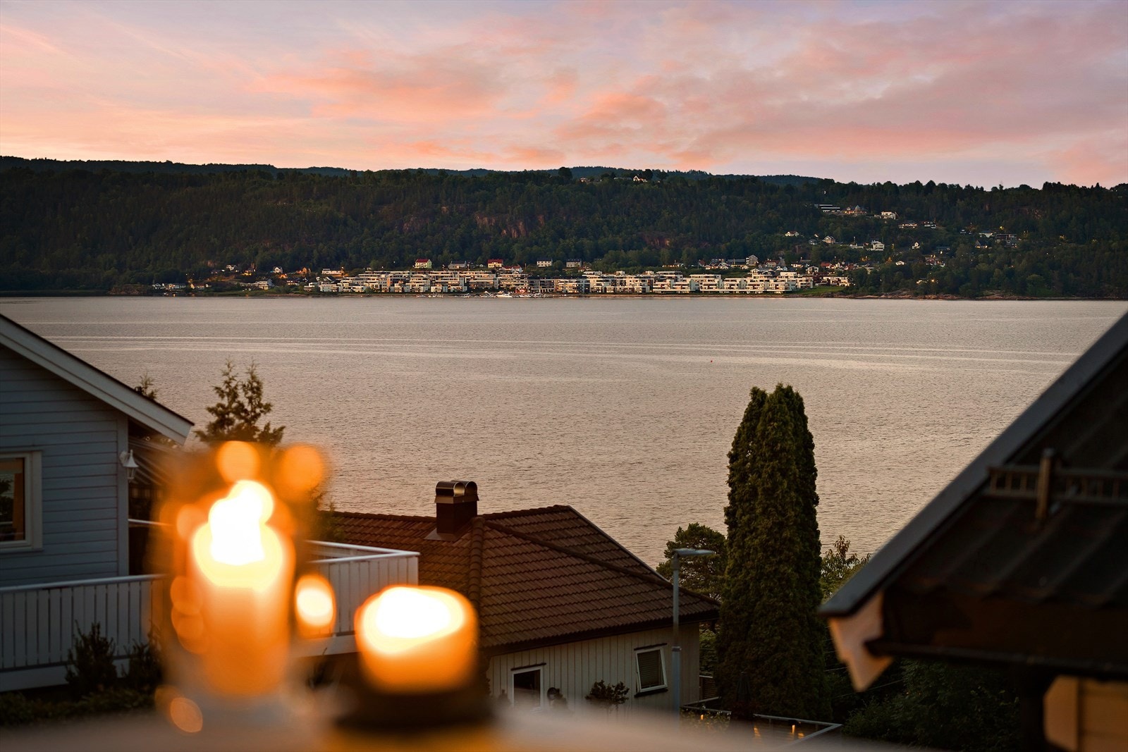 Flott fjordutsikt utover Drammensfjorden. Galleribilde