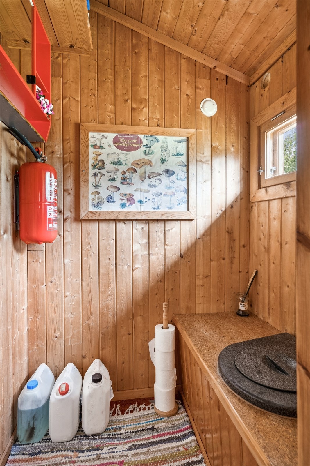 Bod med bøttedo. Galleribilde