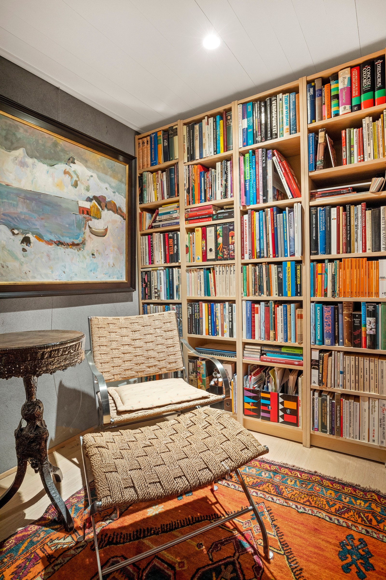 Bibliotek/lesekrok i u.etasjen Galleribilde