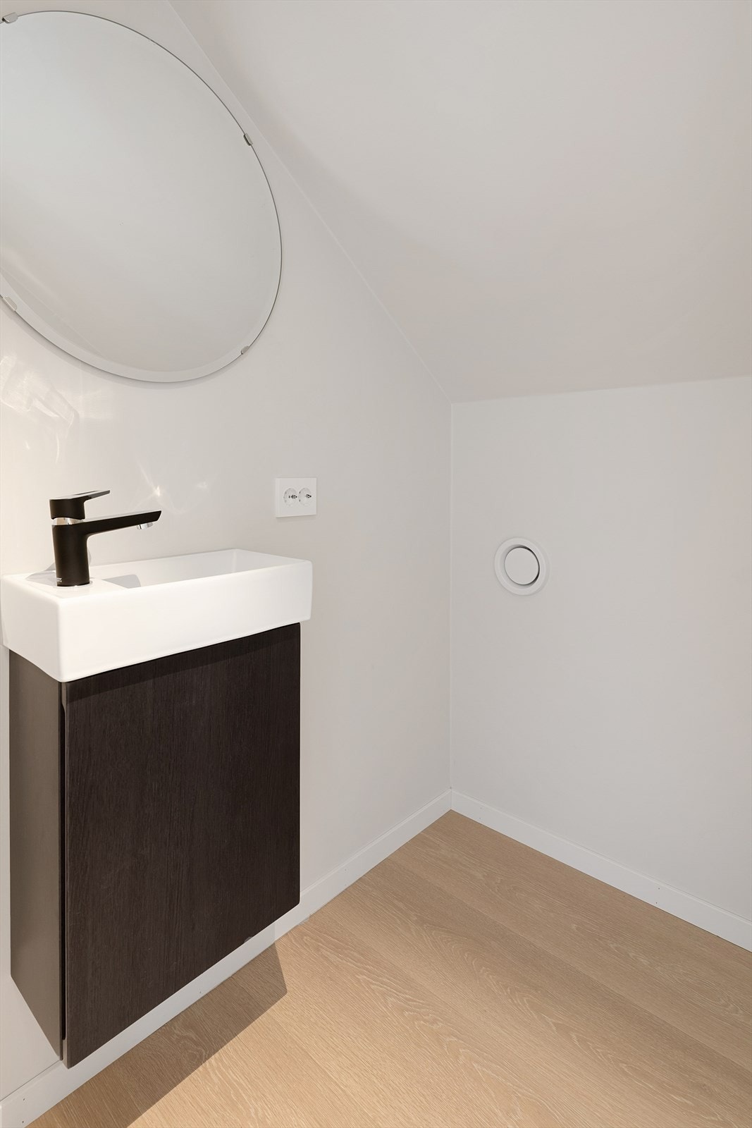 Wc i 2. etg. Galleribilde