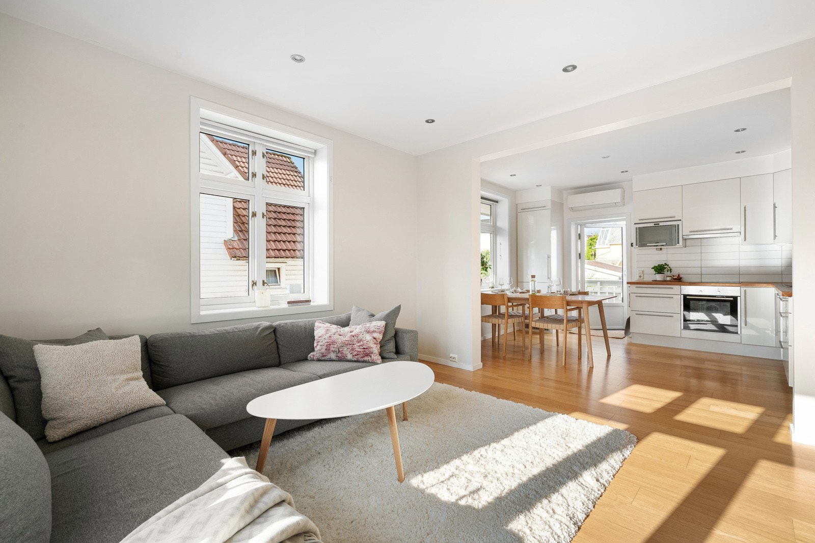 For oppvarming og komfort har det blitt installert varmepumpe. Galleribilde