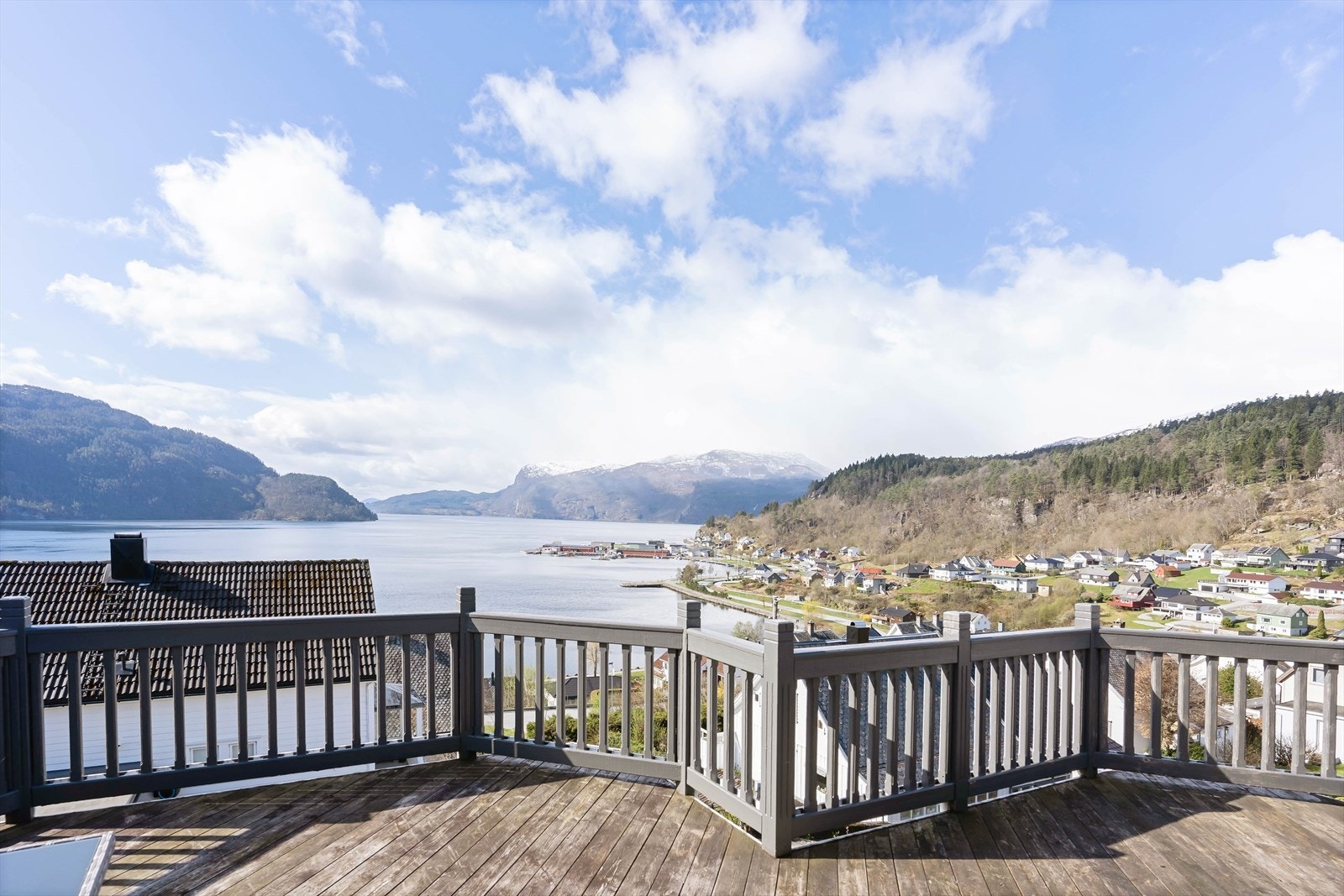 Fantastisk utsikt fra terrasse Galleribilde