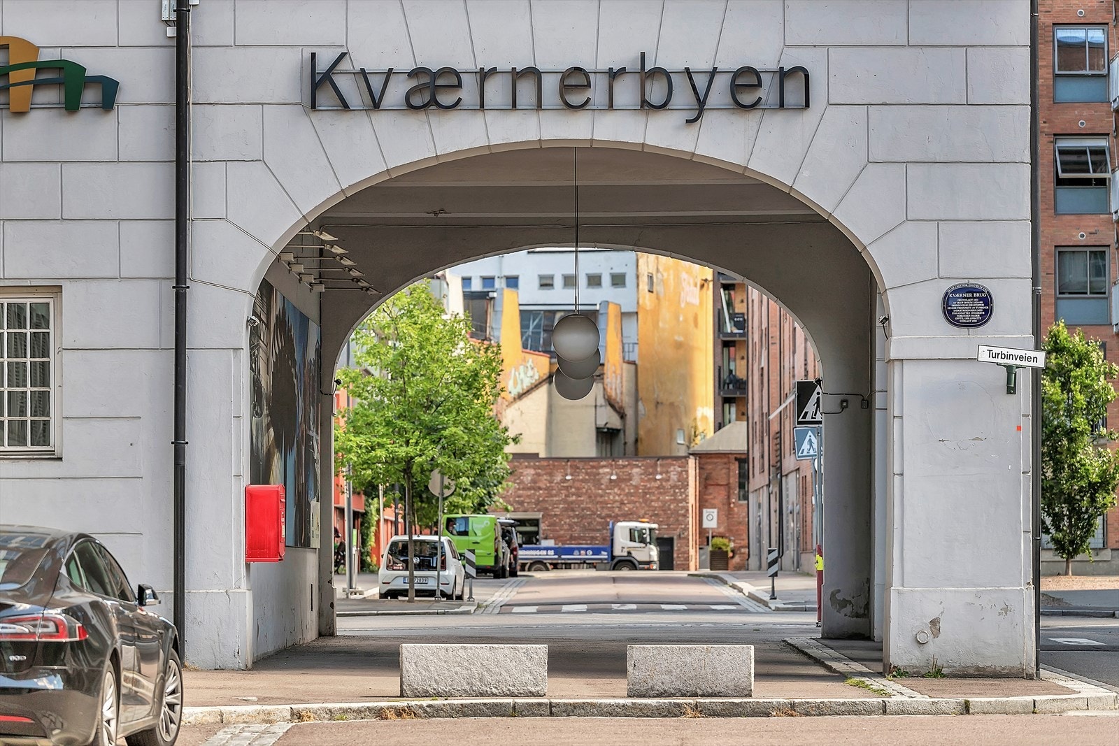 I Kværnerbyen finner man flere ulike servicetilbud som Kiwi, apotek, treningssenter m.m. Kværnerbyen har kort vei til alt en måtte ønske seg! Galleribilde