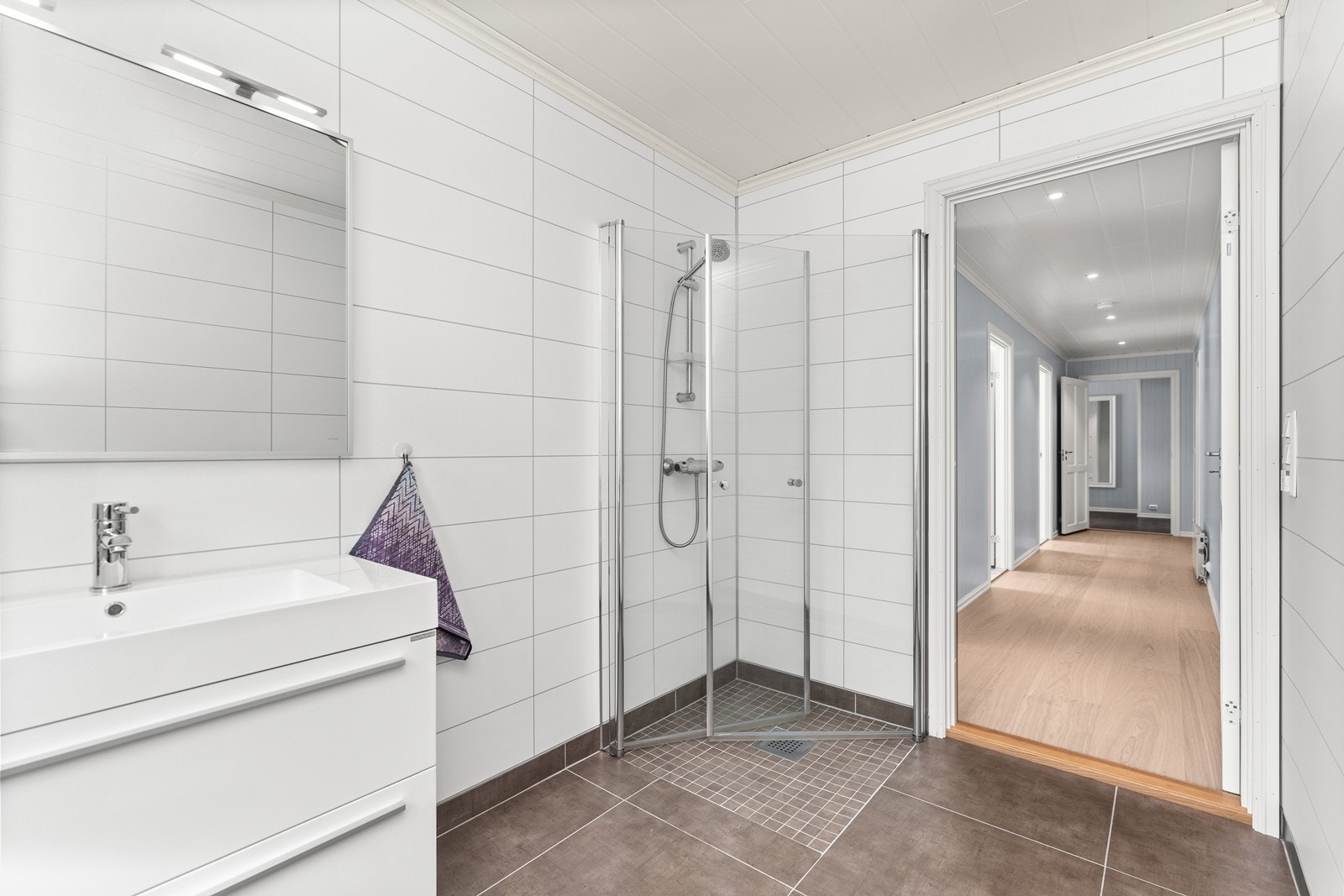 Bad som ligger helt innerst i soveromsfløyen Galleribilde