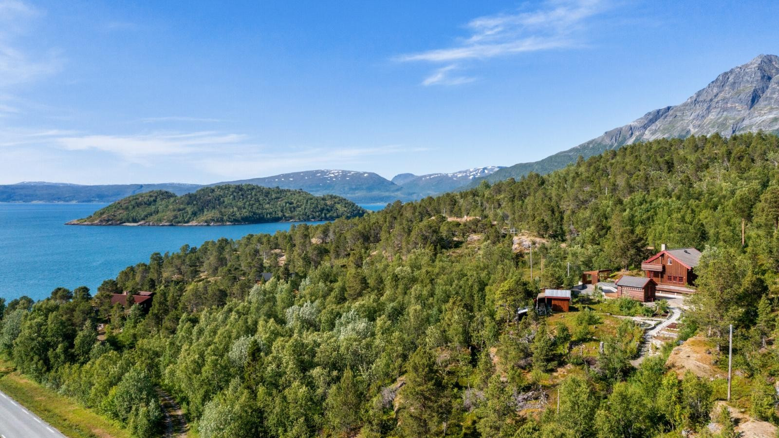 Velkommen til Malangsveien 3319 - Presentert av Sne Eiendomsmegling ved Hege Kittelsen!