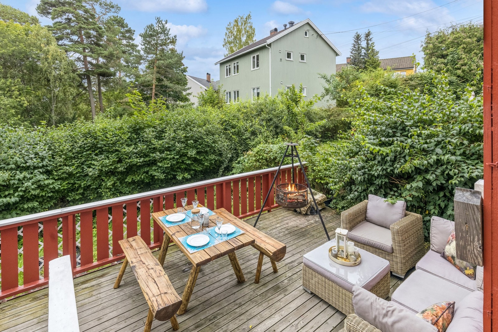 Stille og rolig omeråde, skogen som nærmeste nabo Galleribilde