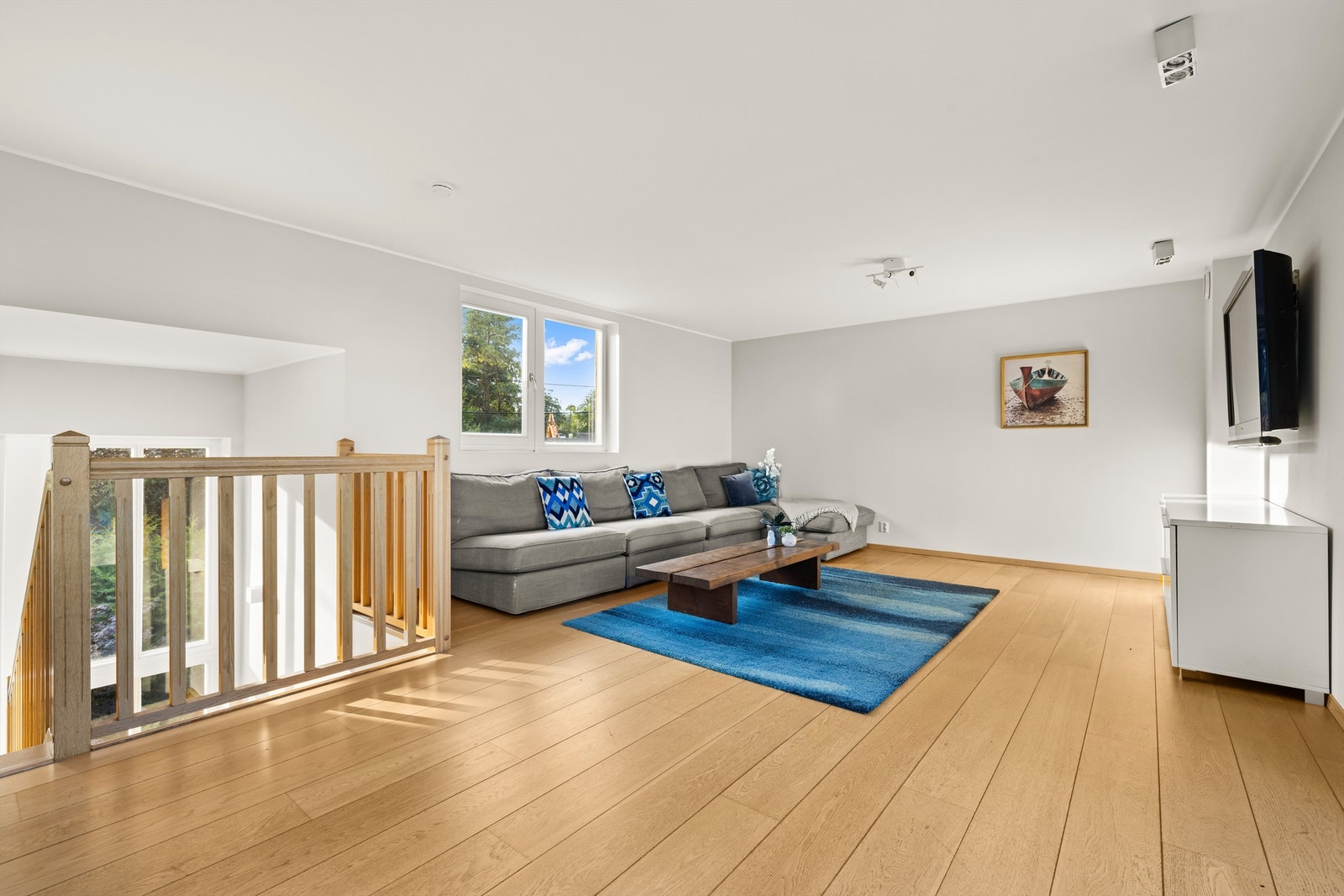 Loftstuen. Galleribilde