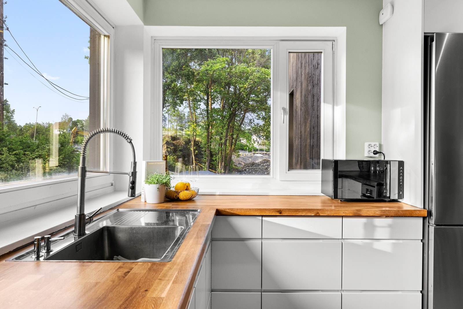 Lekkasjevarsler med magnetventil er montert. Galleribilde