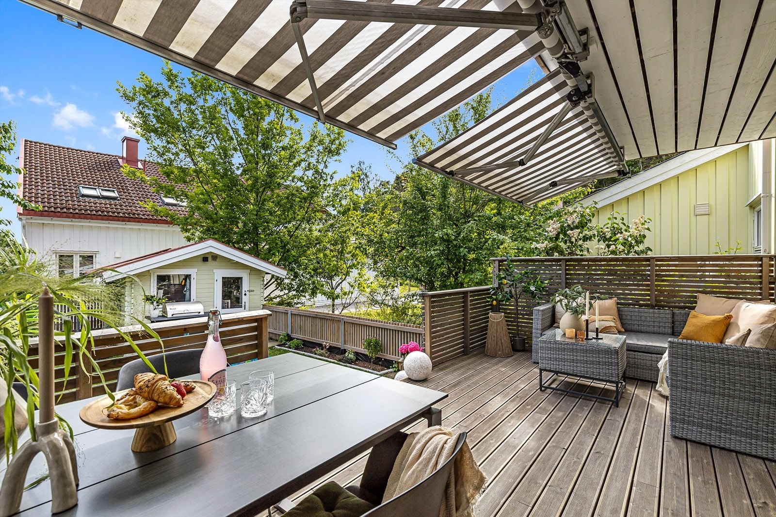 Terrasse. Galleribilde
