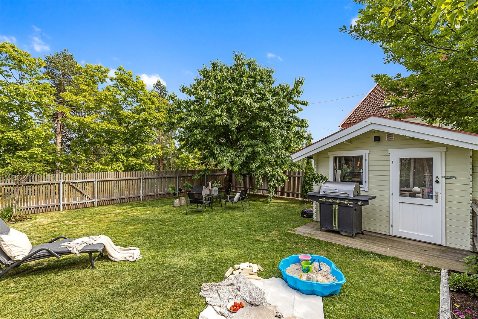 Lekestue for barna eller ekstra oppbevaringsplass. Galleribilde