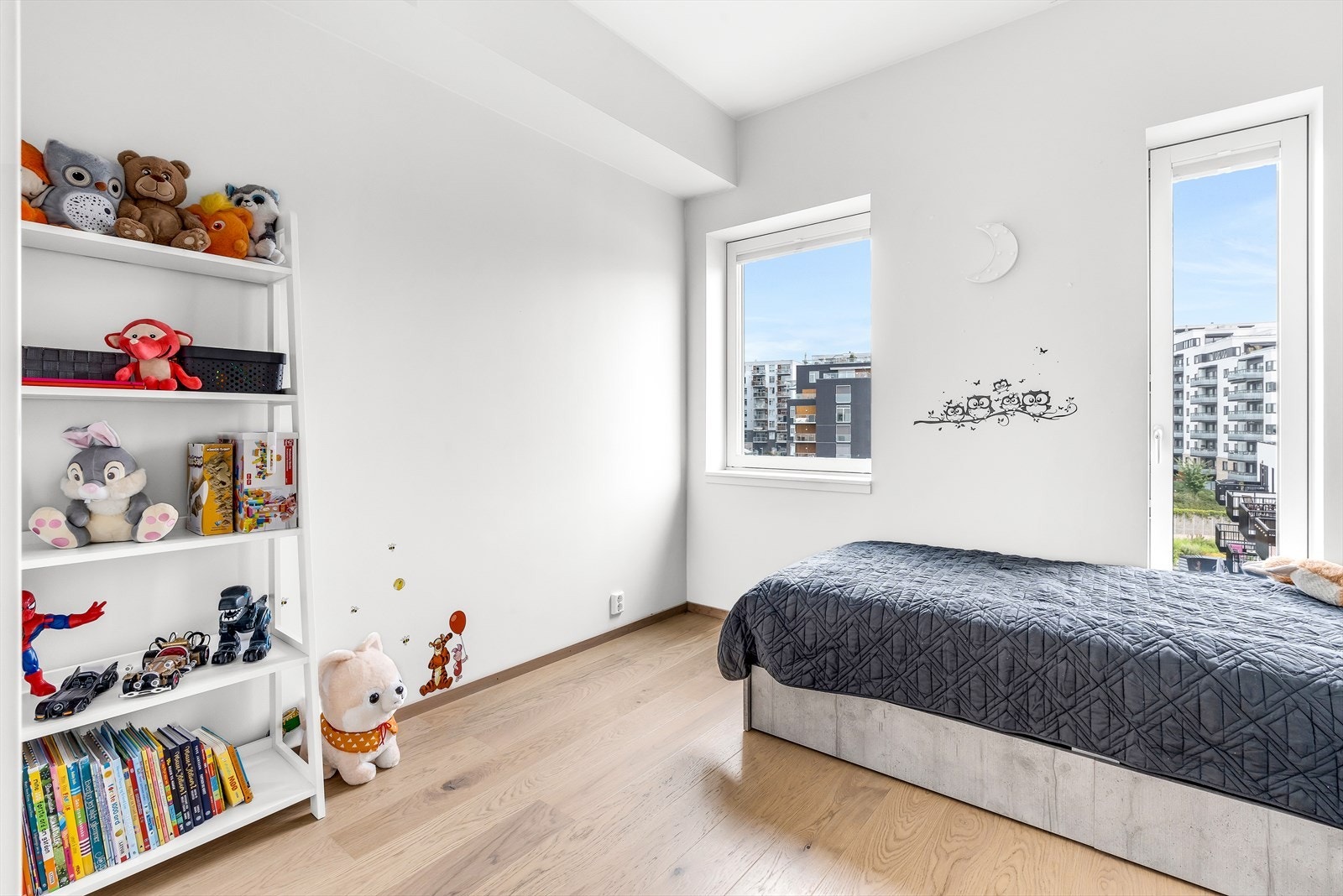 Rommet egner seg godt som barnerom eller kombinert gjesterom/kontor. Galleribilde