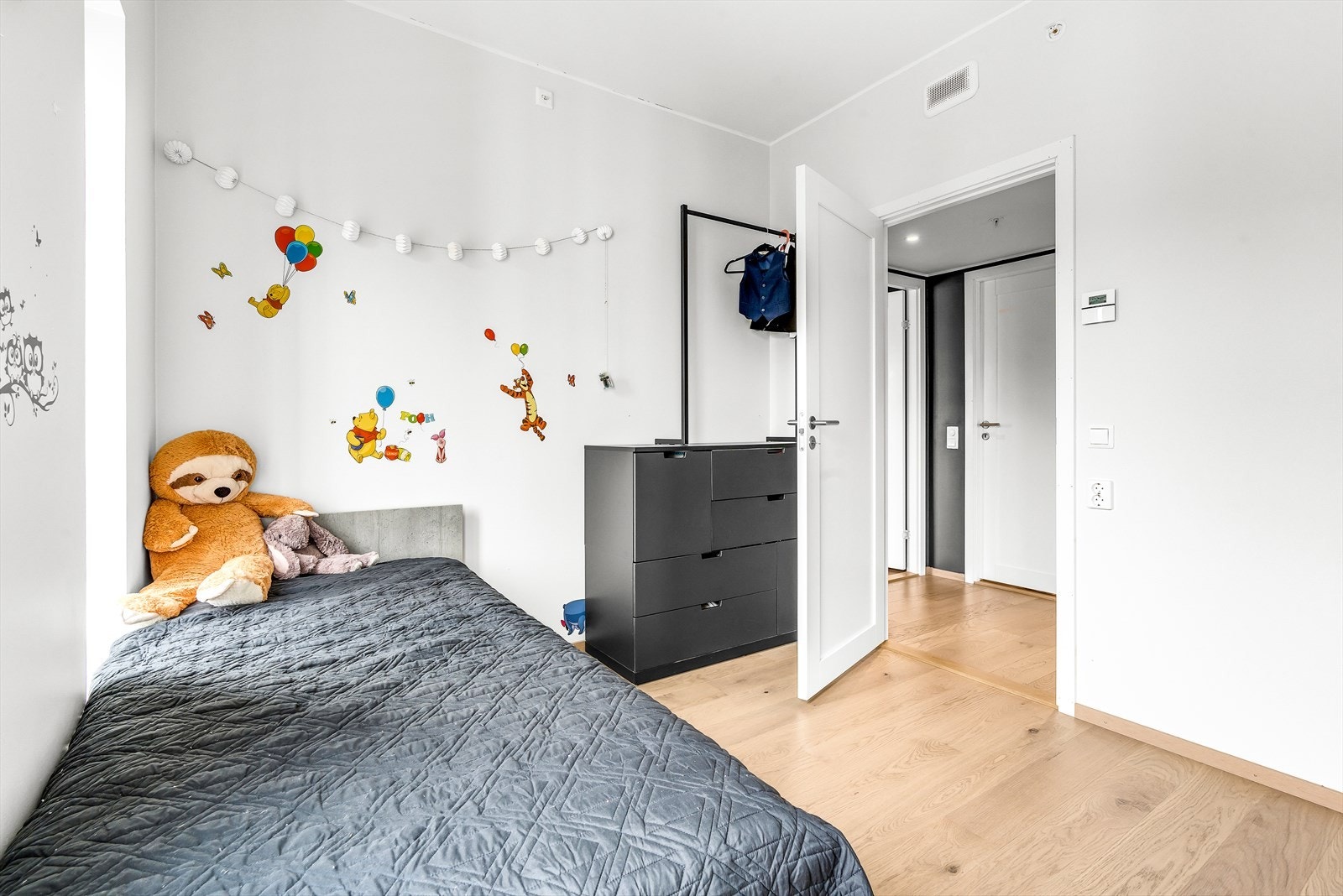 Vannbåren gulvvarme med individuelle termostater i alle rom. Galleribilde