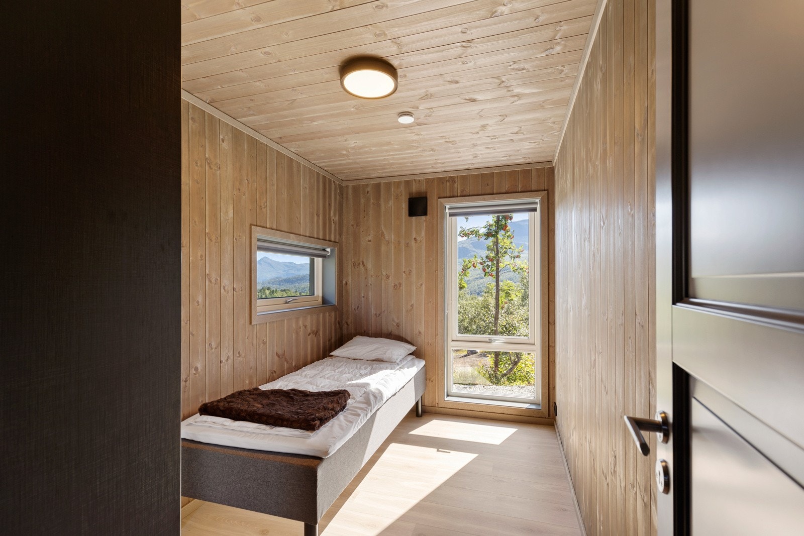 Hytten har tre soverom i 1.etasje. Galleribilde