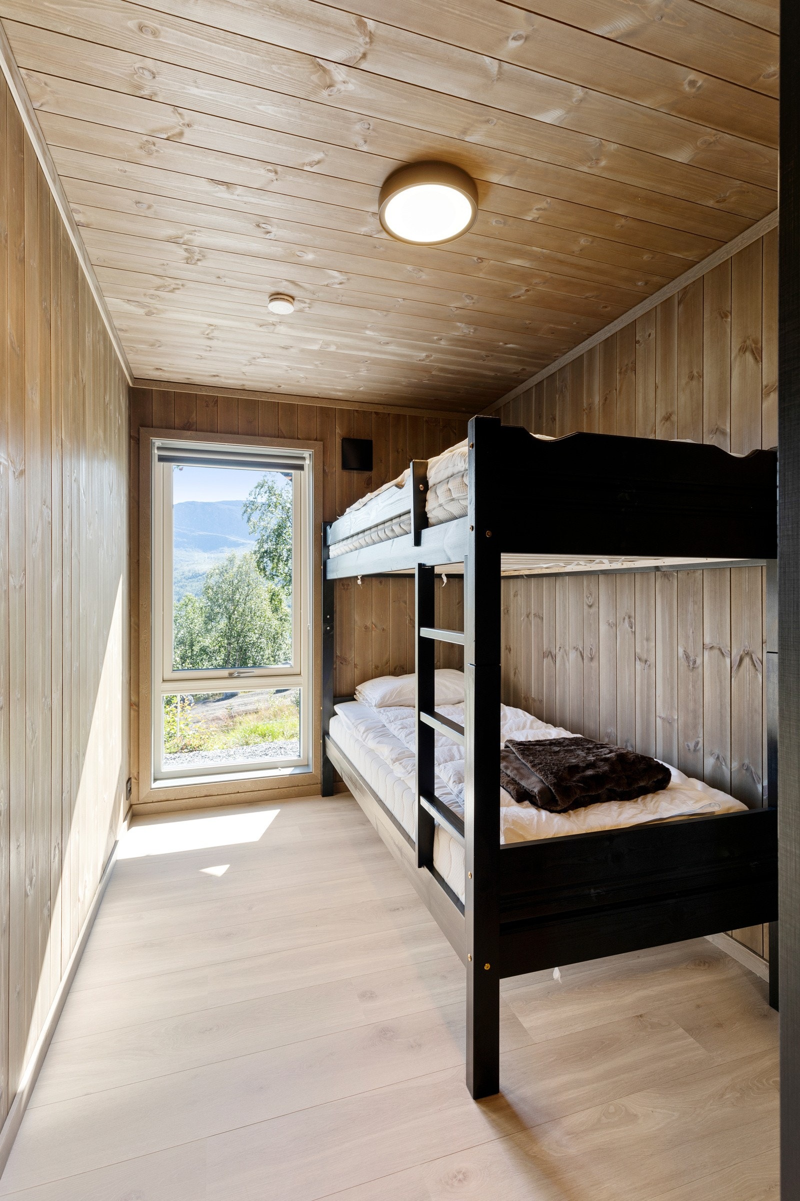 Samtlige soverom har medfølgende garderobeskap. Galleribilde