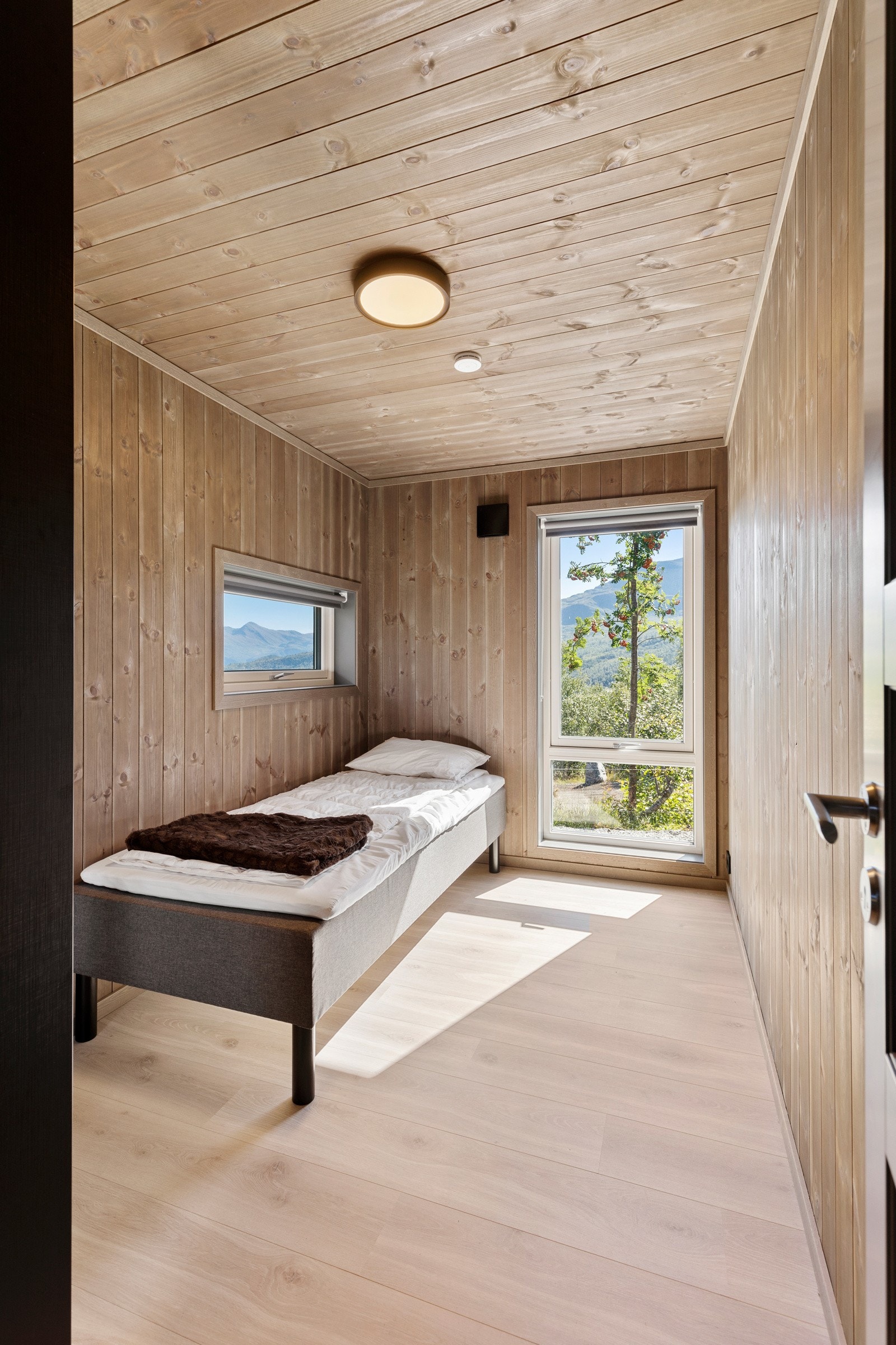 Samtlige soverom har medfølgende garderobeskap. Galleribilde