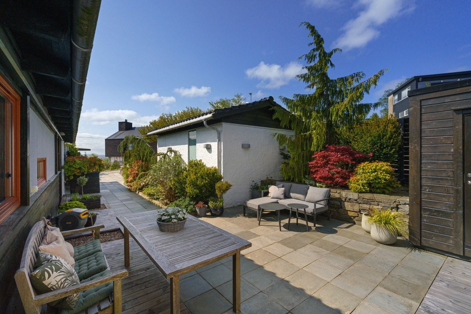 Pent opparbeidet uteområde. Galleribilde