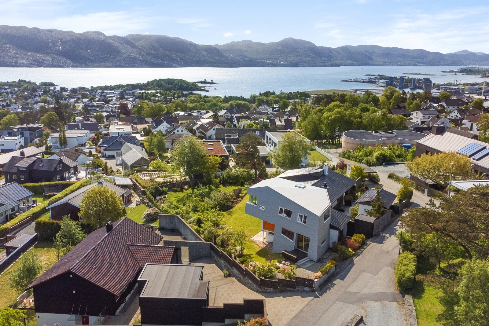 Boligen sett fra luften. Galleribilde