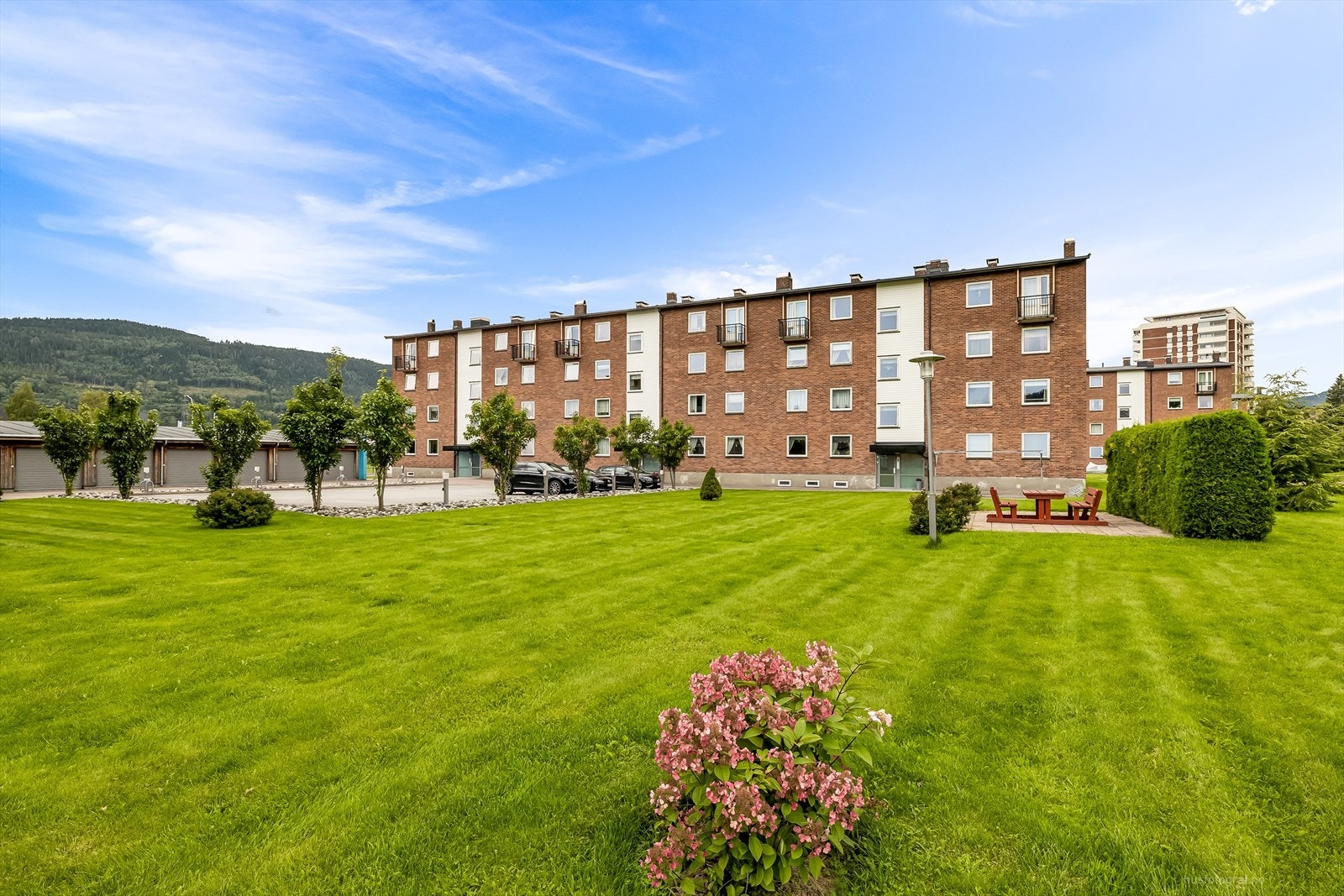 Fasade inngangsparti Galleribilde