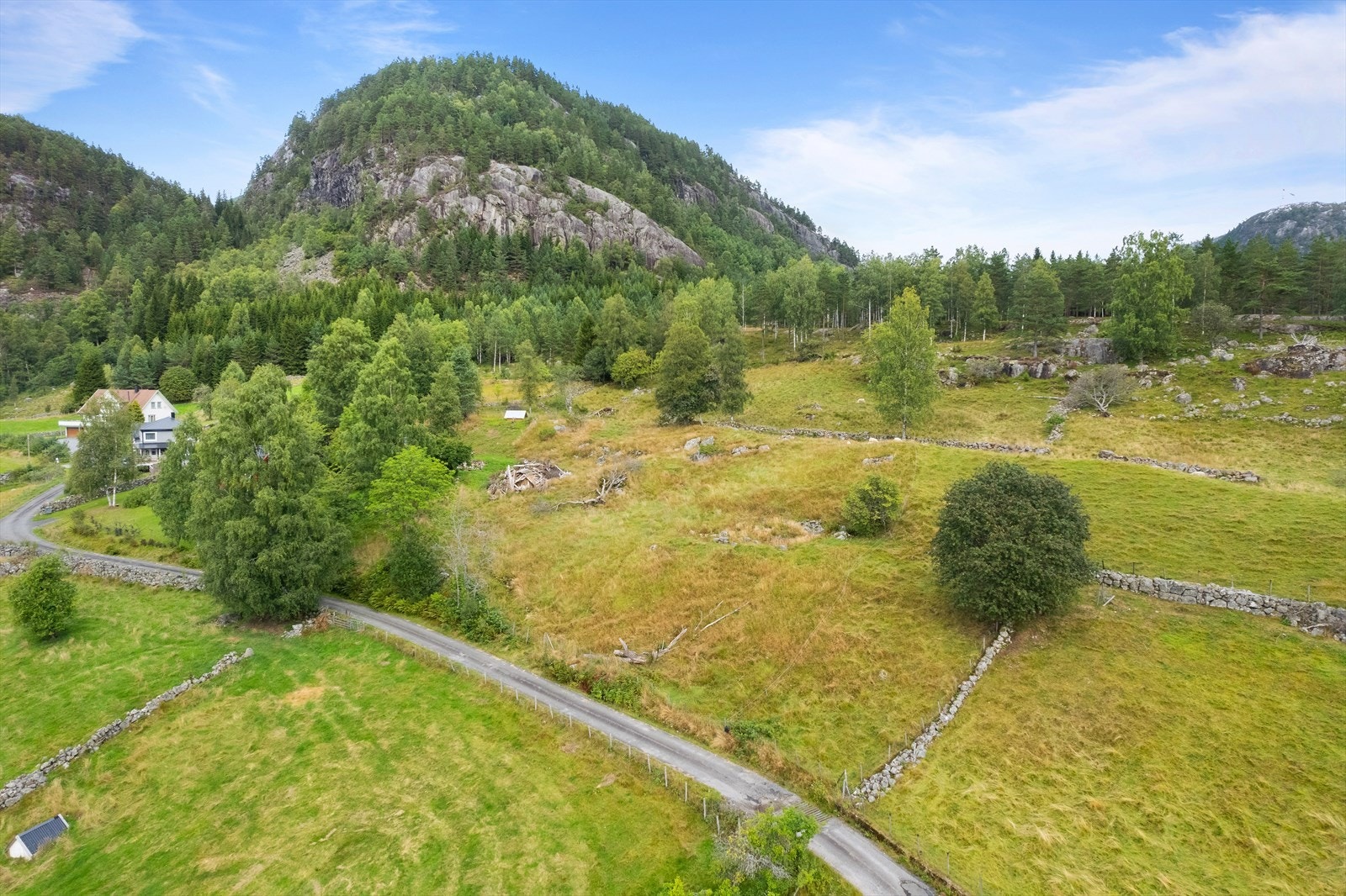 Tomta er på 1030 m². Galleribilde