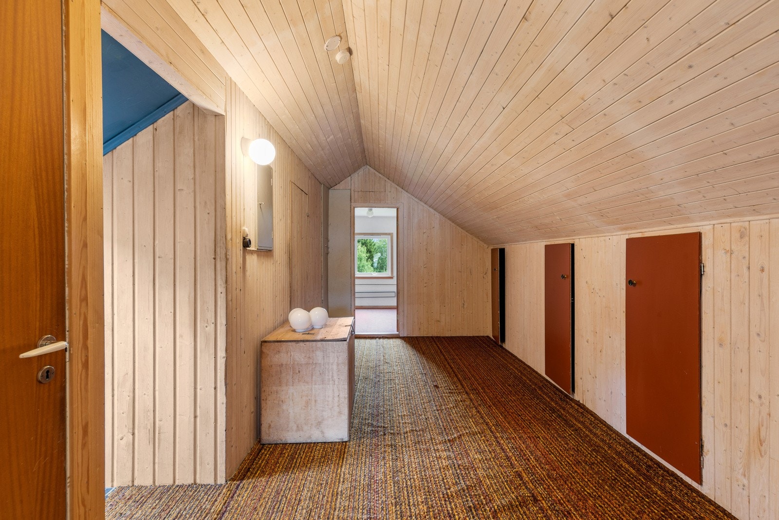 Boligen har også loftsetasje, med to soverom og mye lagringsmuligheter Galleribilde