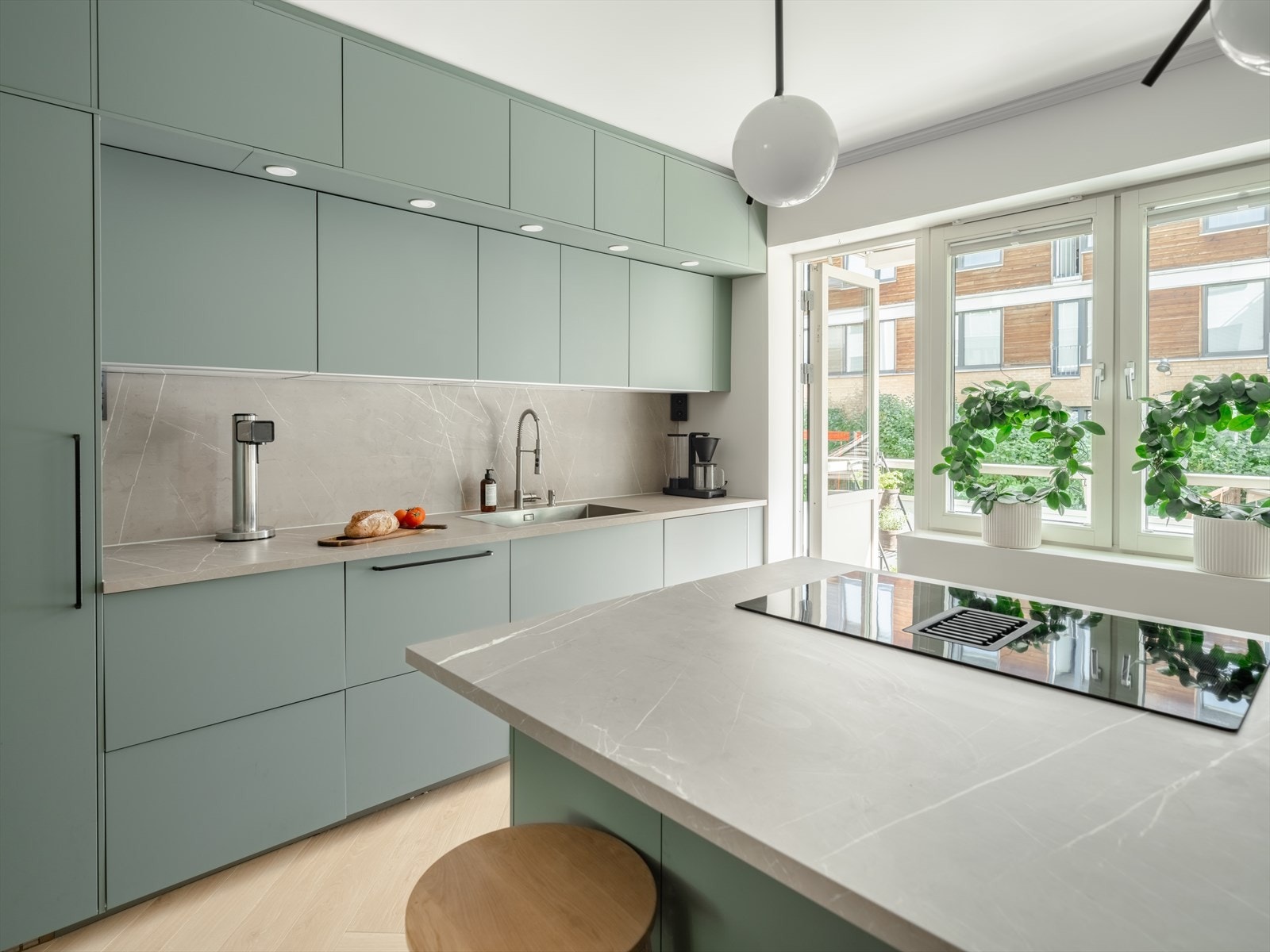 Vi tar turen inn igjen, og tilbake til det fine kjøkkenet. Galleribilde