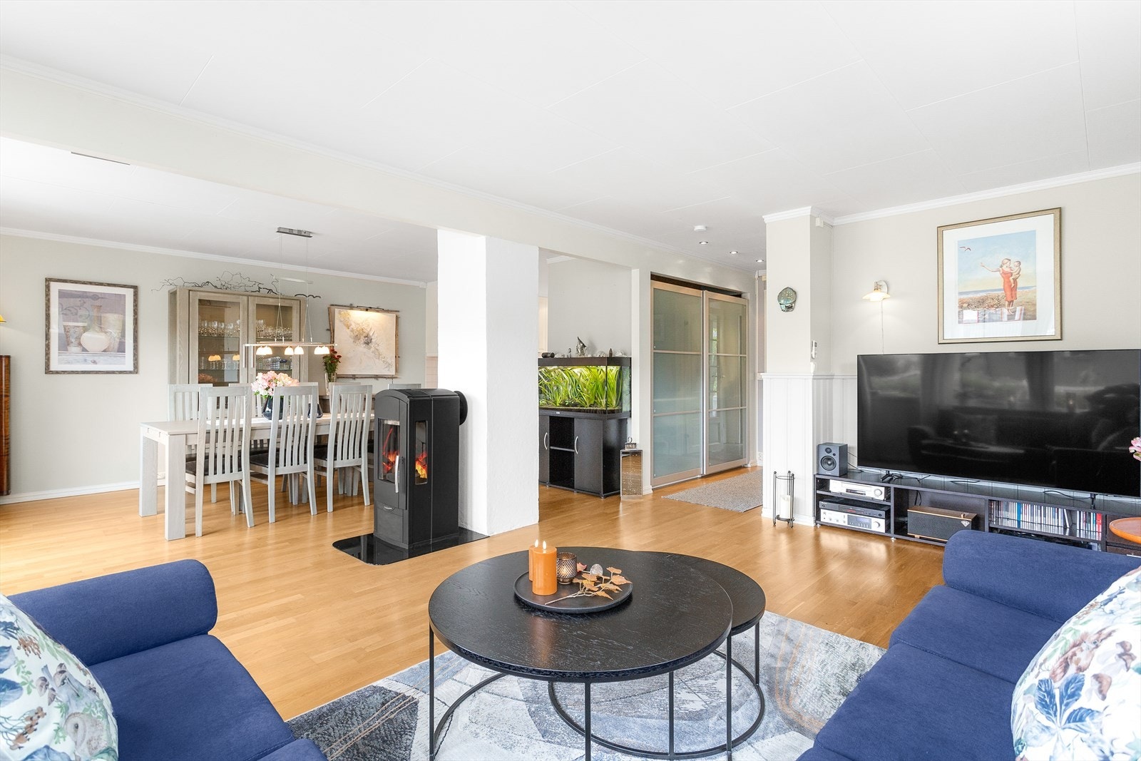 Stue/spisestue. Galleribilde