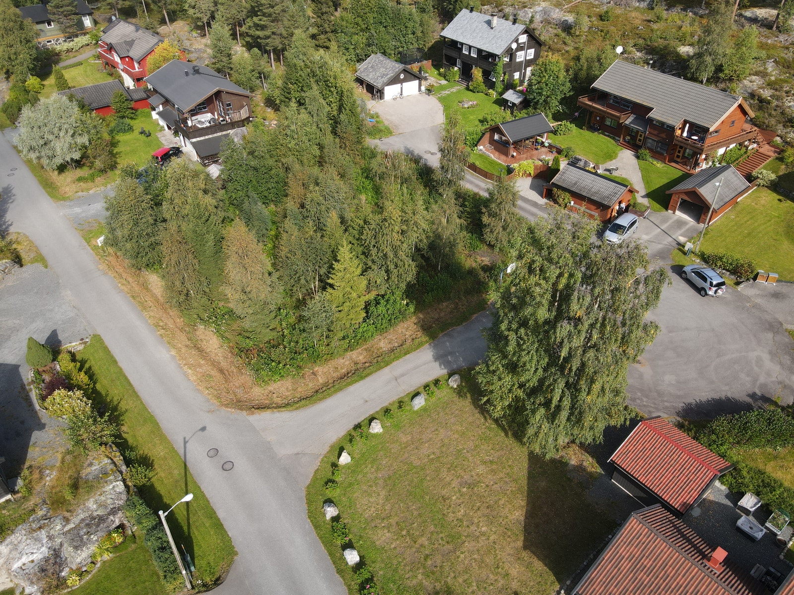 Flat og fin tomt med stort potensial Galleribilde