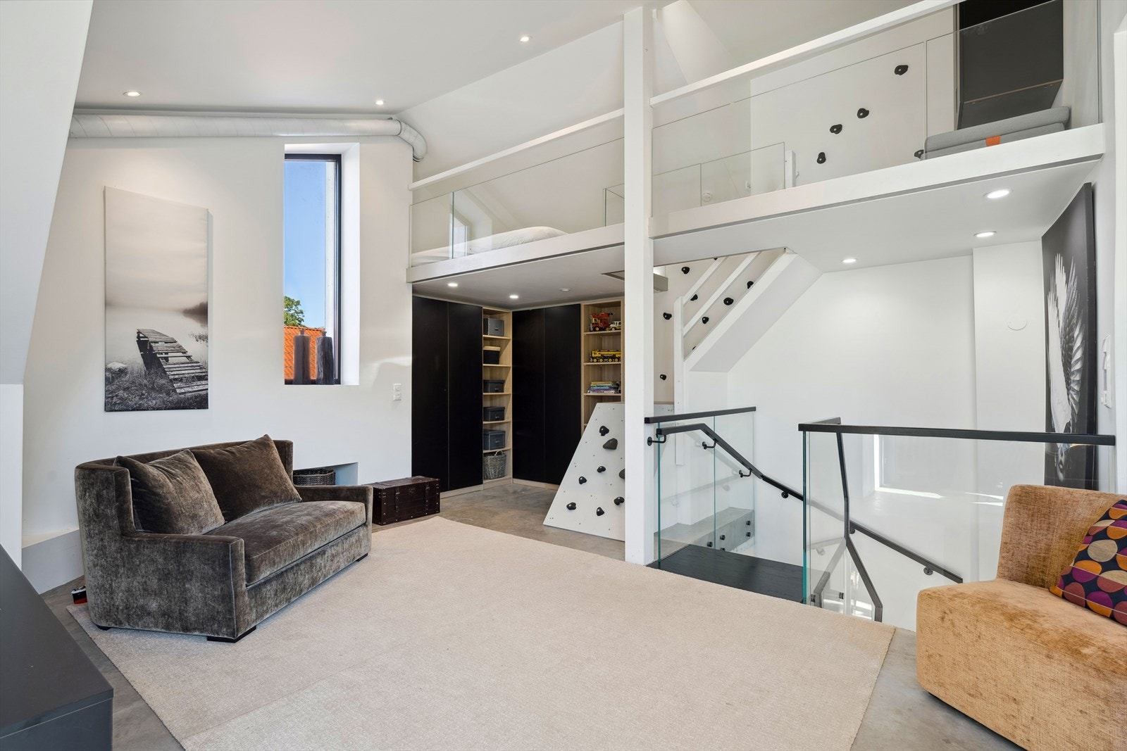 Stue i 2. etasje, med hems. Galleribilde