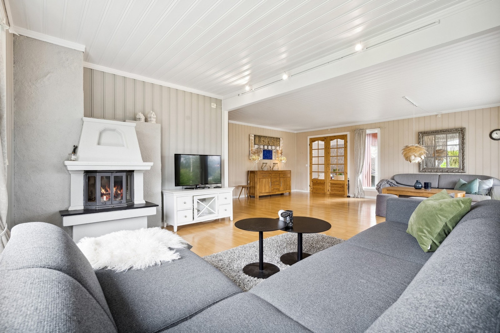 Peis i stuen Galleribilde