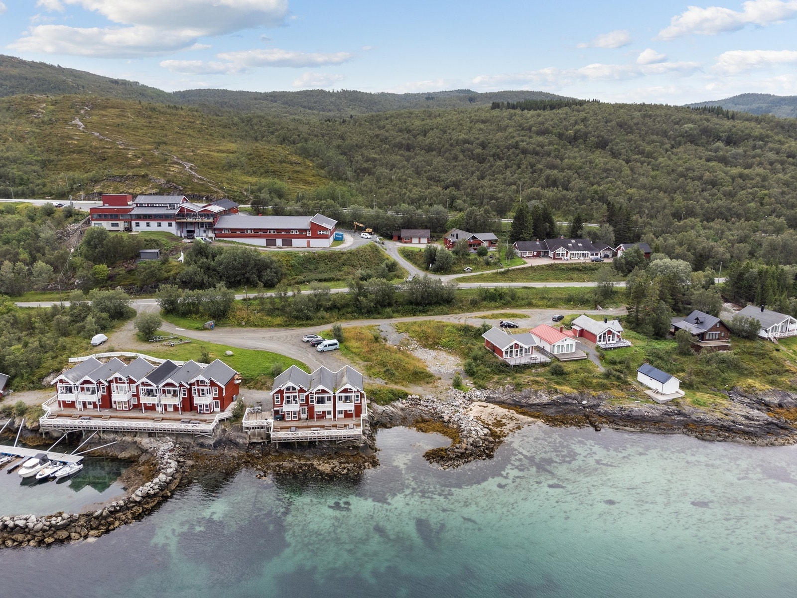 Eiendommen ligger i naturskjønne omgivelser Galleribilde