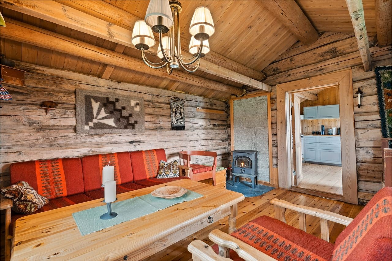 Det er god plass til å etablere sofagruppe, kommode, og annet møblement etter eget ønske. Galleribilde