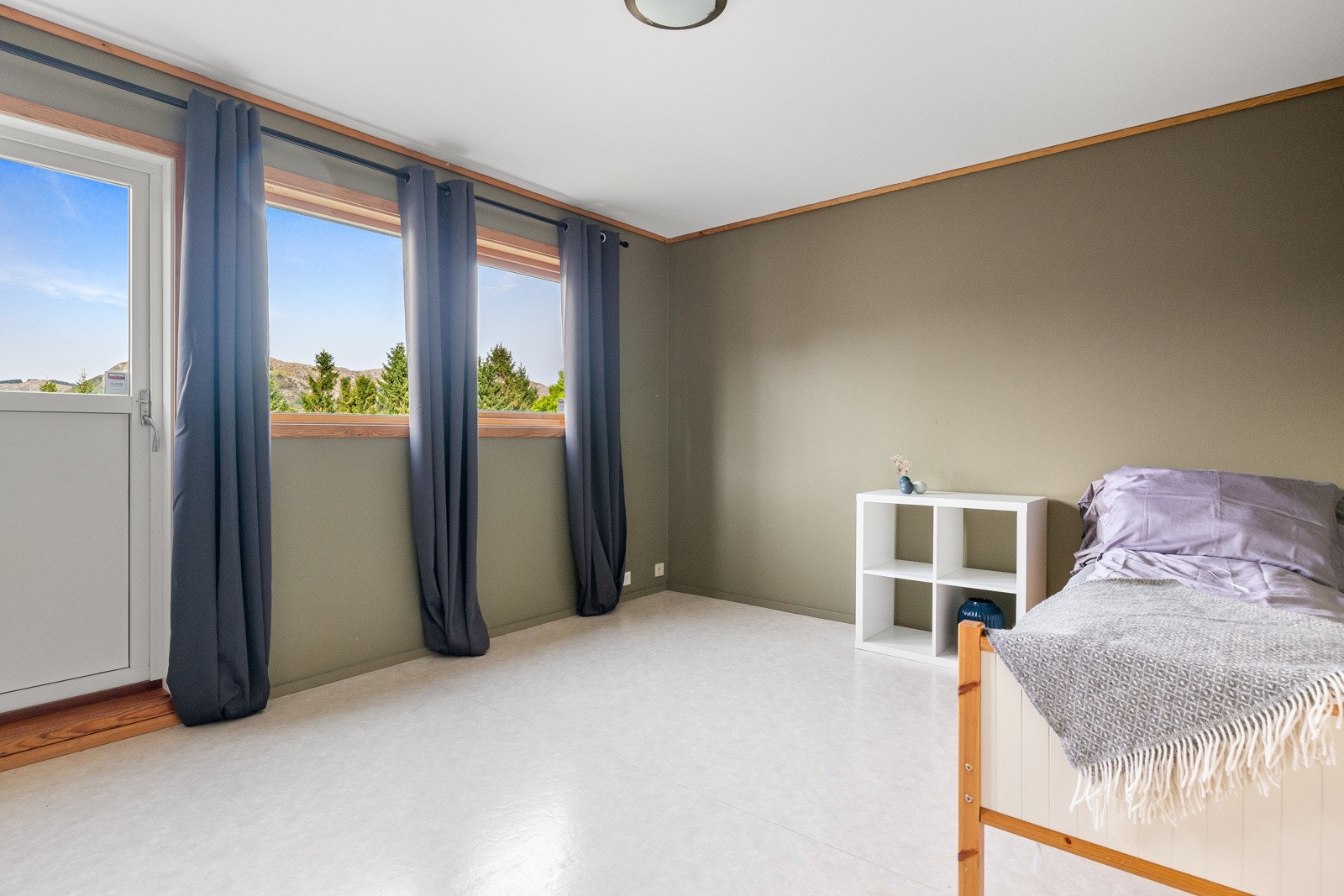 Adkomst til hageflekk på nedsiden og gode luftemuligheter Galleribilde