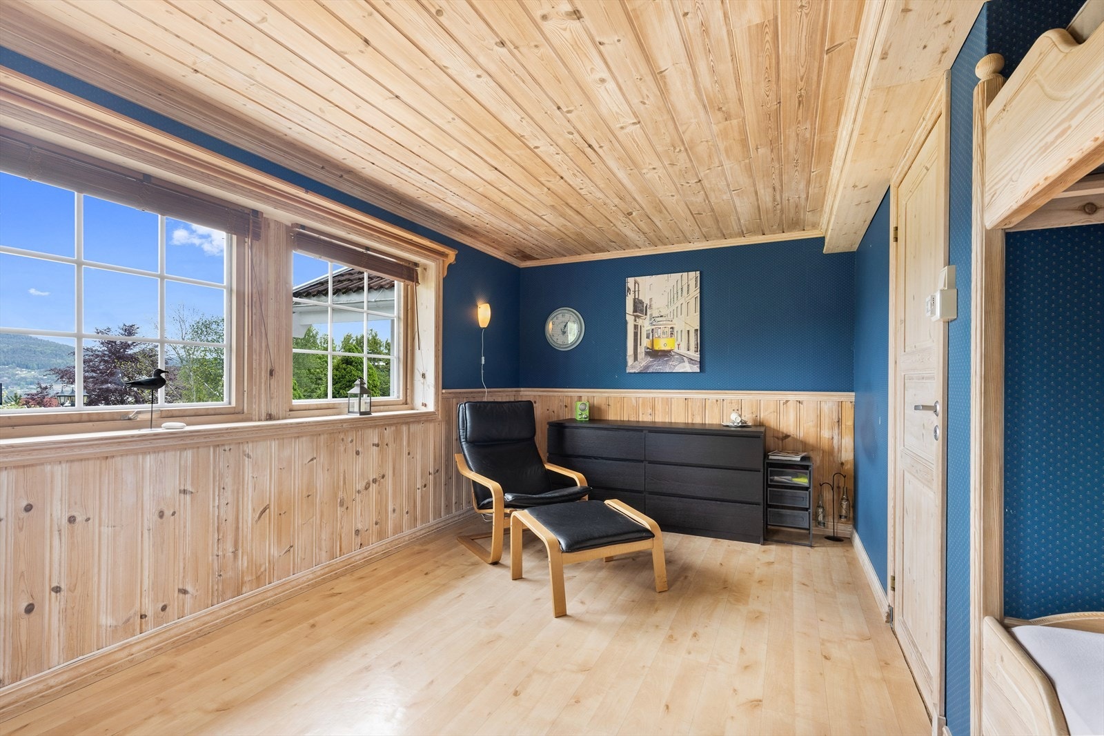 Innredet soverom i underetasjen. (Rommet er ikke godkjent som rom til varig opphold) Galleribilde