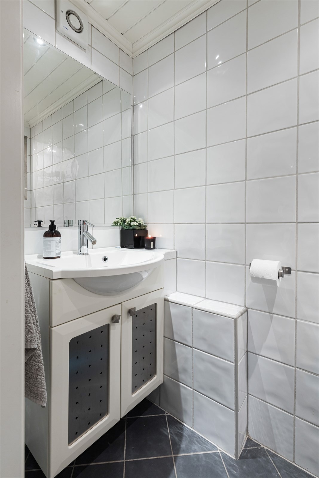 I underetasjen finnes også et separat toalettrom. Galleribilde