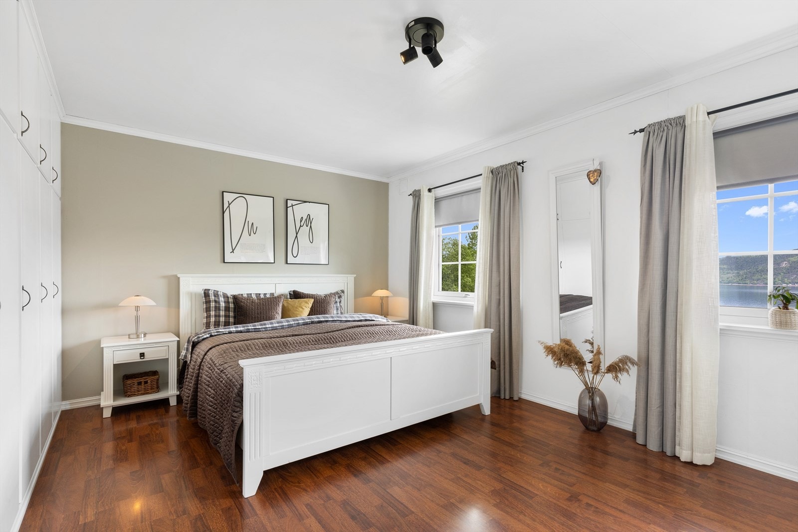 Boligen har 3 soverom i 1. etasje. Galleribilde